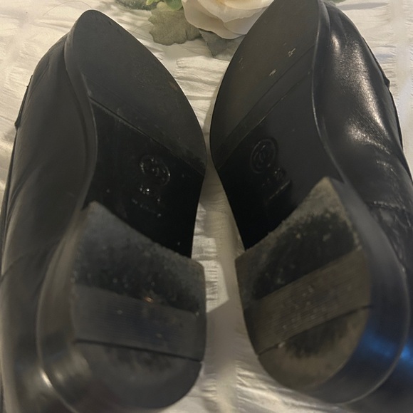 CHANEL Black Moccasins with Gold Logo - Picture 4 of 5